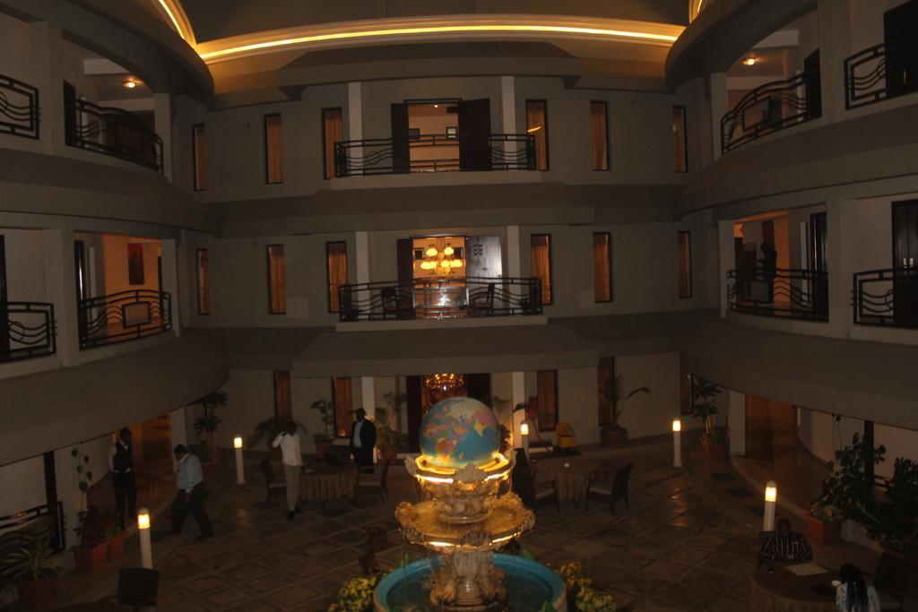 Hotel Λουμπουμπάσι Εξωτερικό φωτογραφία