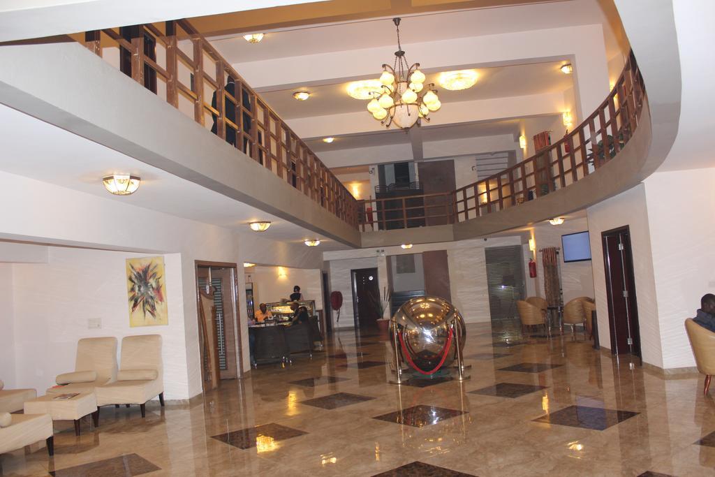 Hotel Λουμπουμπάσι Εξωτερικό φωτογραφία