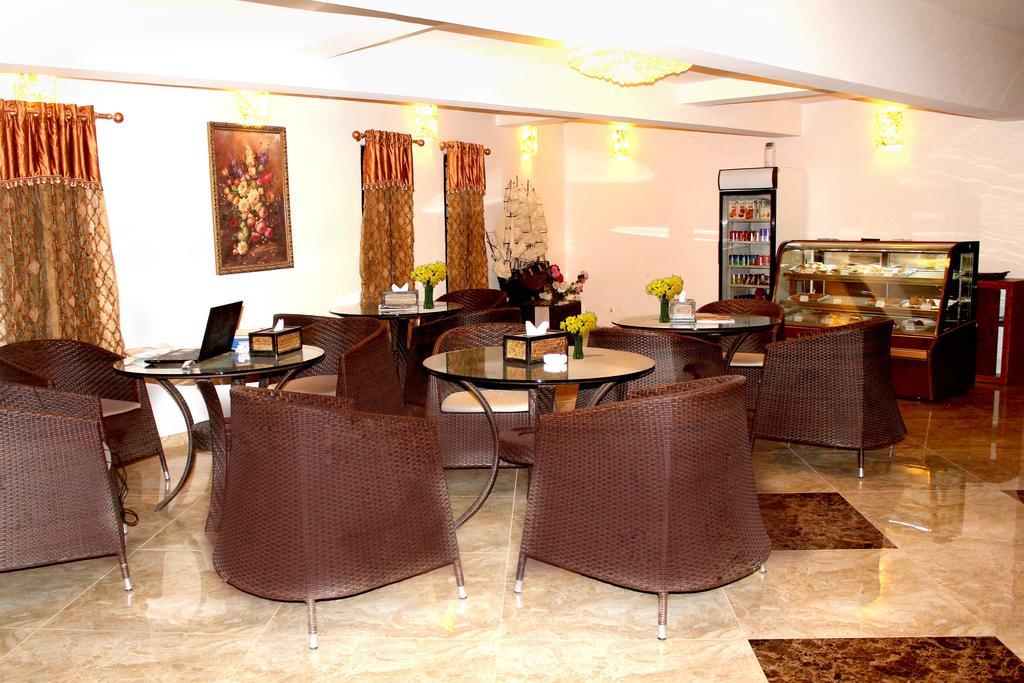 Hotel Λουμπουμπάσι Εξωτερικό φωτογραφία