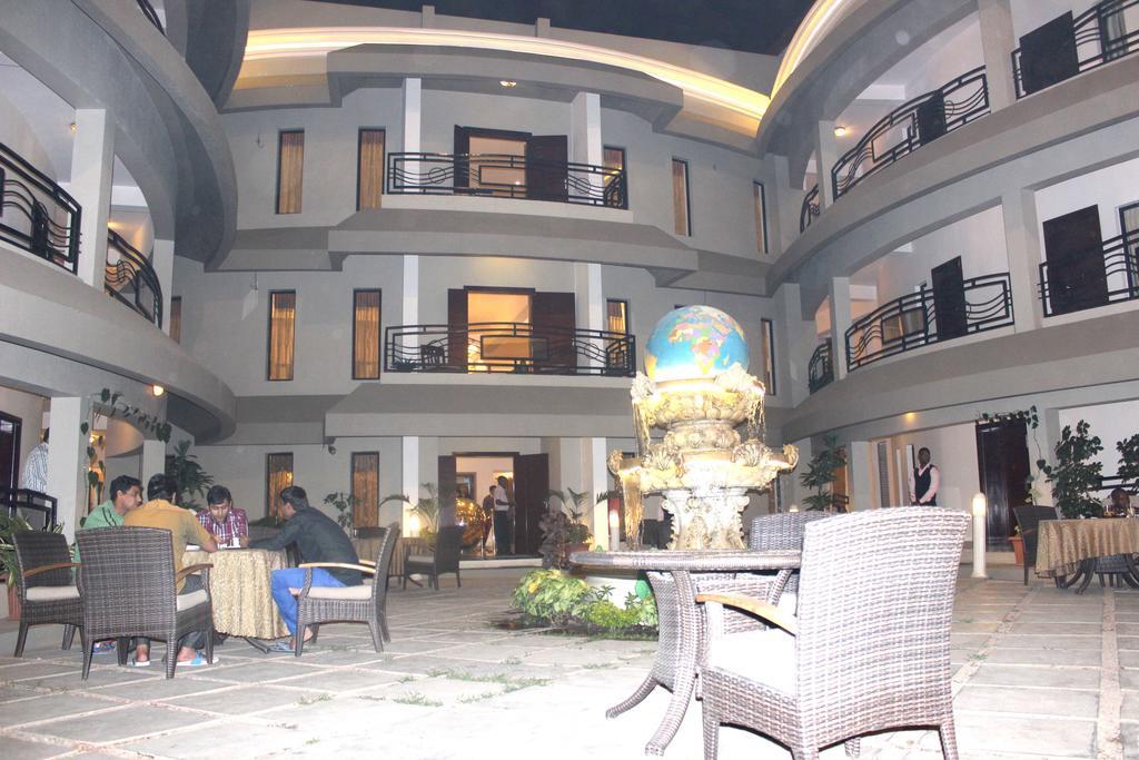 Hotel Λουμπουμπάσι Εξωτερικό φωτογραφία