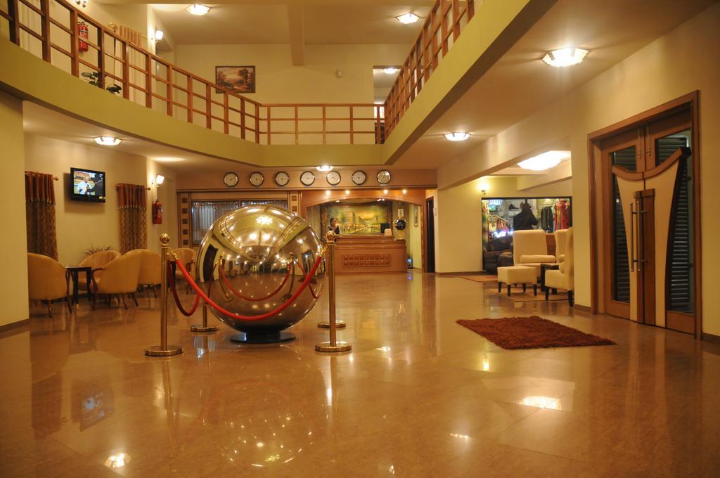 Hotel Λουμπουμπάσι Εξωτερικό φωτογραφία