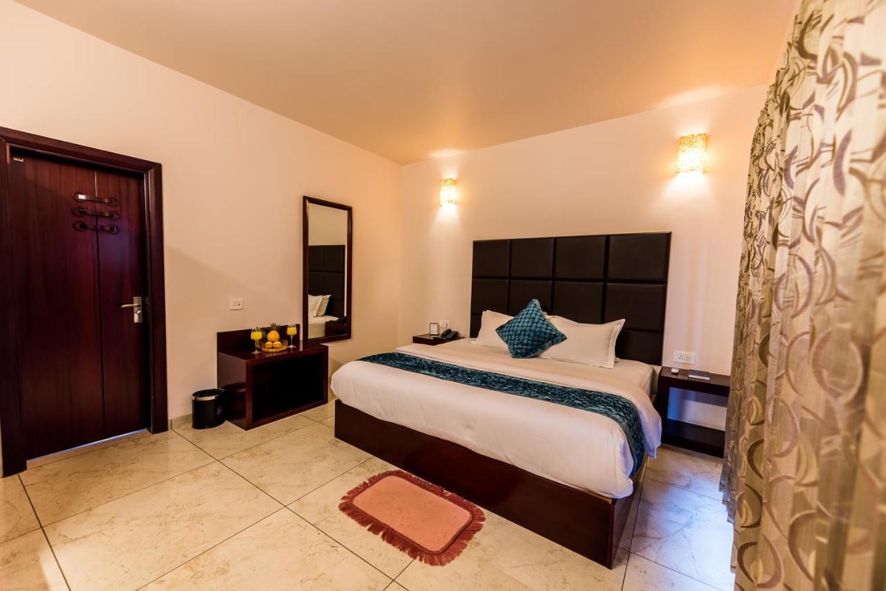 Hotel Λουμπουμπάσι Εξωτερικό φωτογραφία