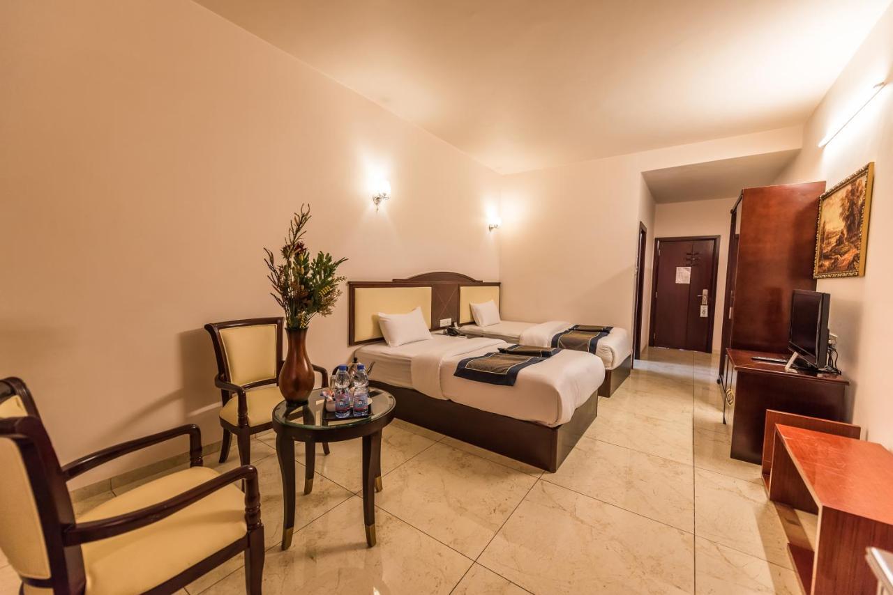 Hotel Λουμπουμπάσι Εξωτερικό φωτογραφία
