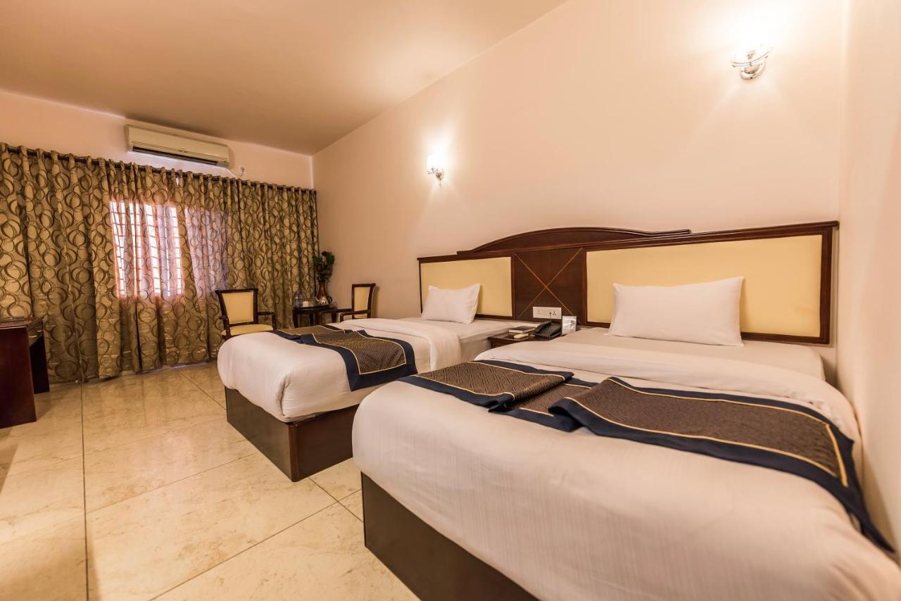 Hotel Λουμπουμπάσι Εξωτερικό φωτογραφία