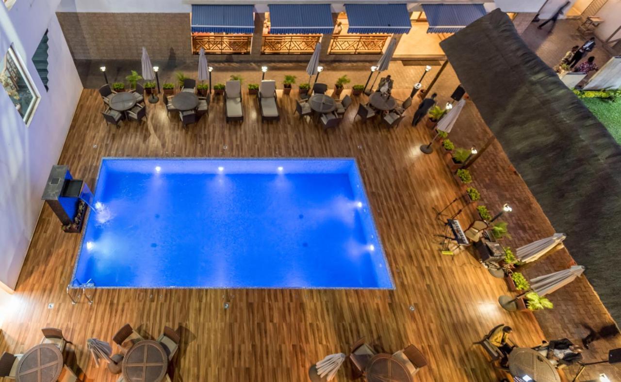 Hotel Λουμπουμπάσι Εξωτερικό φωτογραφία