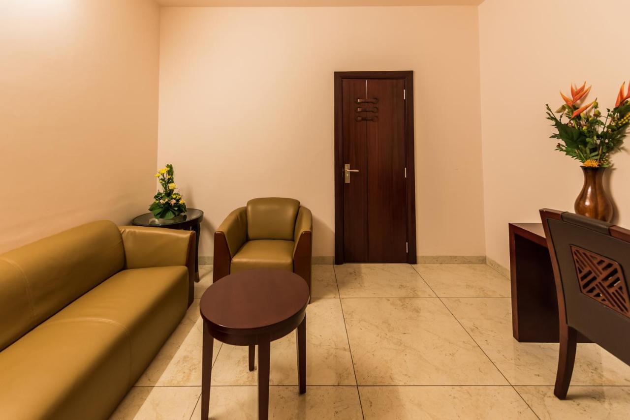 Hotel Λουμπουμπάσι Εξωτερικό φωτογραφία