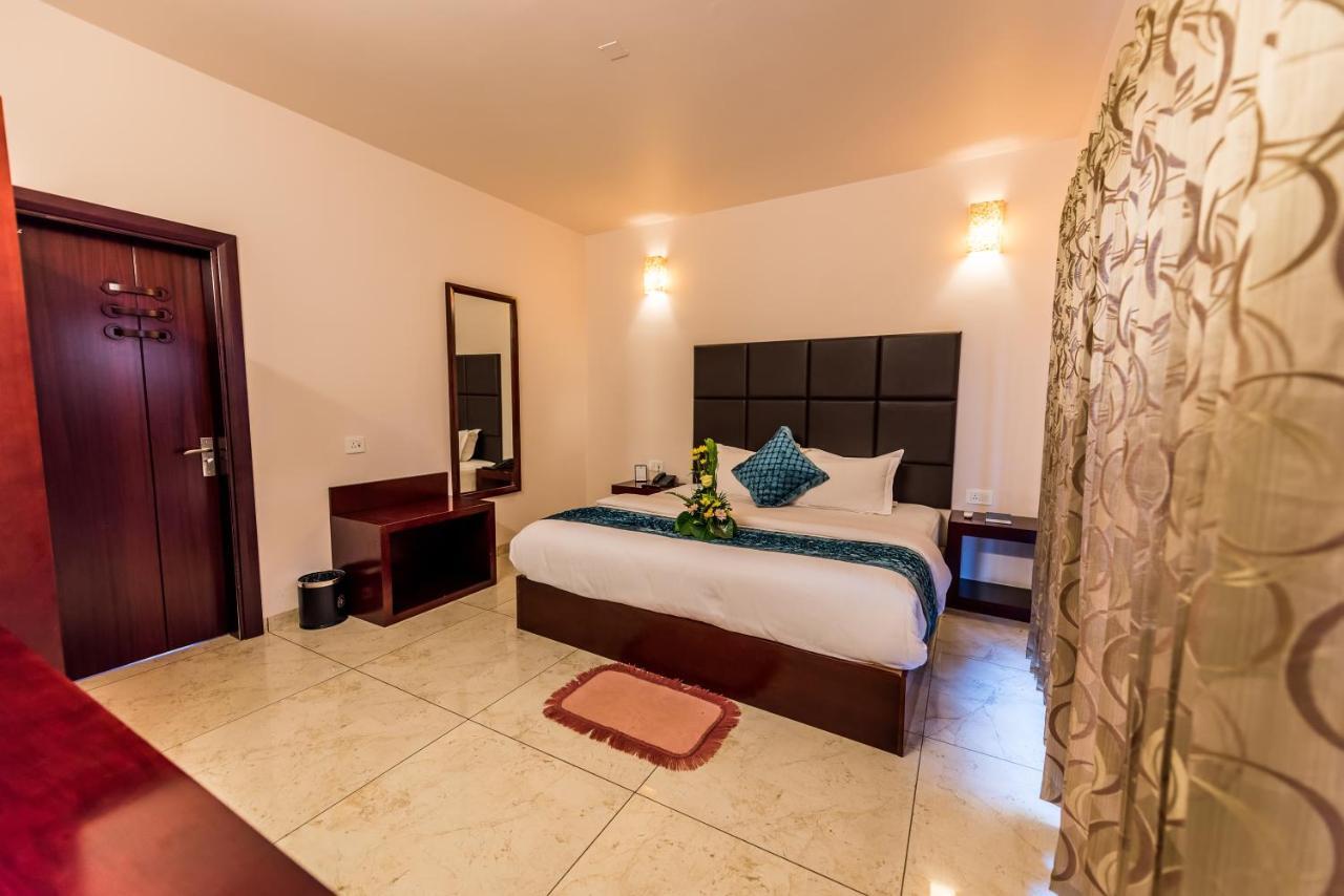 Hotel Λουμπουμπάσι Εξωτερικό φωτογραφία