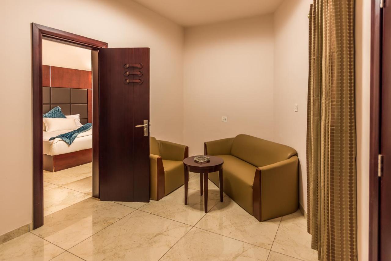 Hotel Λουμπουμπάσι Εξωτερικό φωτογραφία